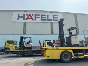 Bàn giao xe nâng Crown cho HAFELE